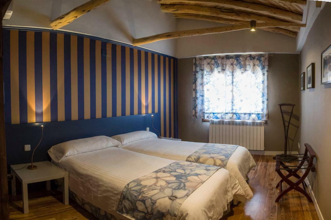 Apartamentos Rurales De La Sexma Del Sabinar Corduente Bagian luar foto