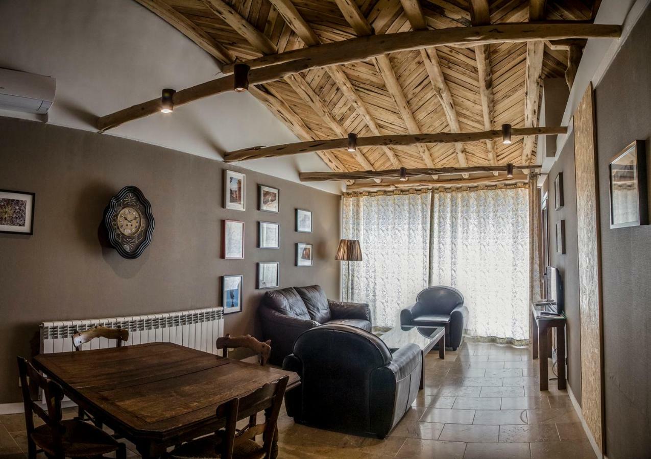 Apartamentos Rurales De La Sexma Del Sabinar Corduente Bagian luar foto