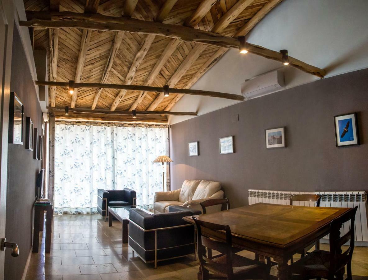 Apartamentos Rurales De La Sexma Del Sabinar Corduente Bagian luar foto